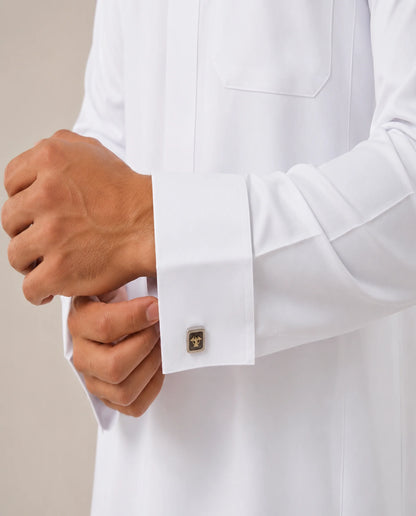 Close-Up Sleeve Cuff Detail of Al Noor Executive White Saudi Thobe Showing Premium Tailoring and Elegant Metal Cufflink Accent